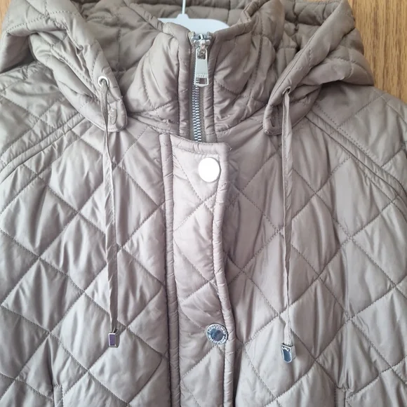 London Fog Women's Taupe Quilted Puffer Coat - Picture 9 of 13